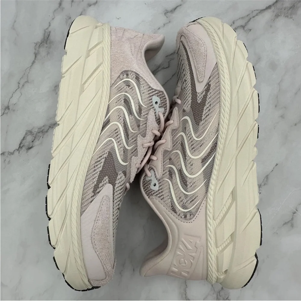 NEW Hoka One One Clifton LS Shoes Mens Size 12 Pink Cream Running Sneakers